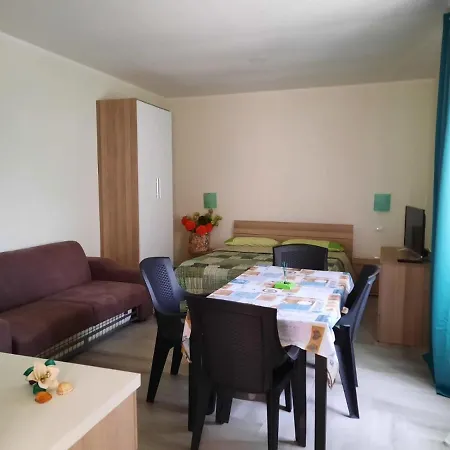 Miriam Apartment *